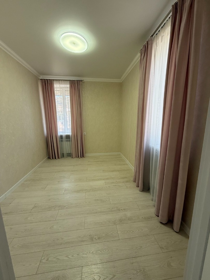 продажа трехкомнатной квартиры номер A-173672 в Приморском районе, фото номер 16
